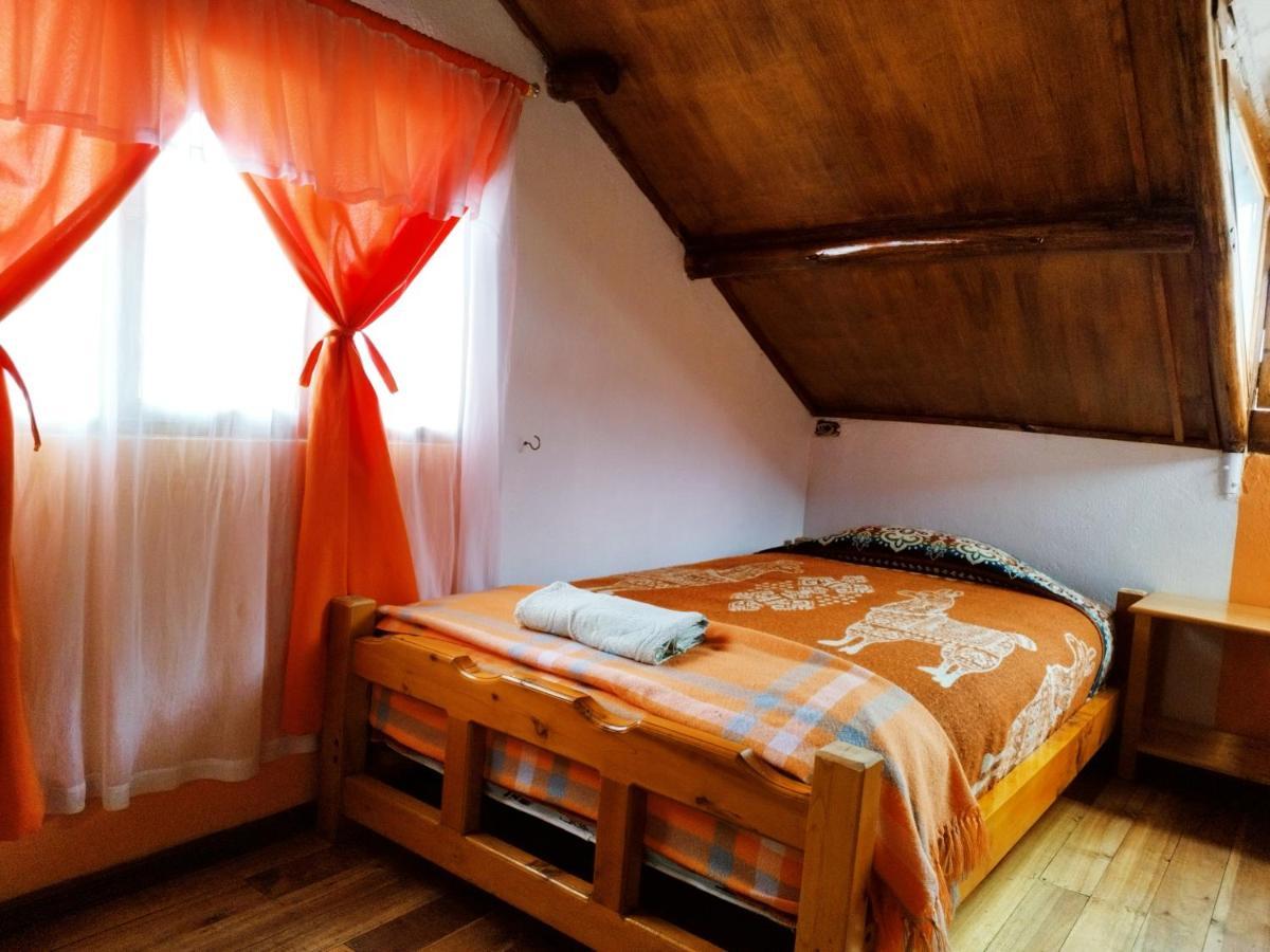 Hostal Taita Cristobal Isinlivi Exterior foto